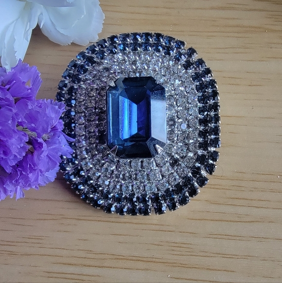 Vintage Rhinestone Brooch - Picture 6 of 7